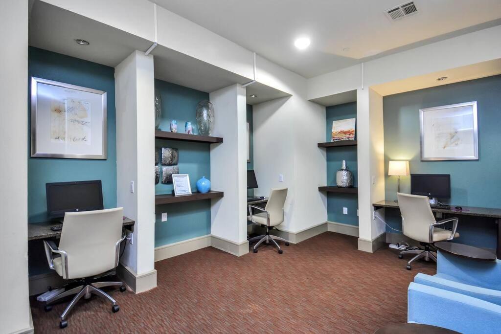 Beautiful Unit Near Med Center W/ Shopping Center Lägenhet Houston Exteriör bild