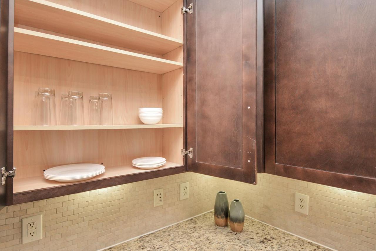 Beautiful Unit Near Med Center W/ Shopping Center Lägenhet Houston Exteriör bild